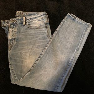 Light wash jeans